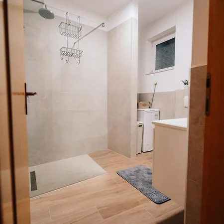 Appartement Anamasi *