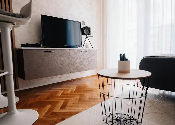 Anamasi Lejlighed Novi Sad