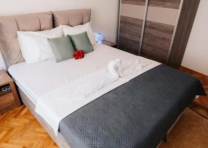 Anamasi Lejlighed Novi Sad